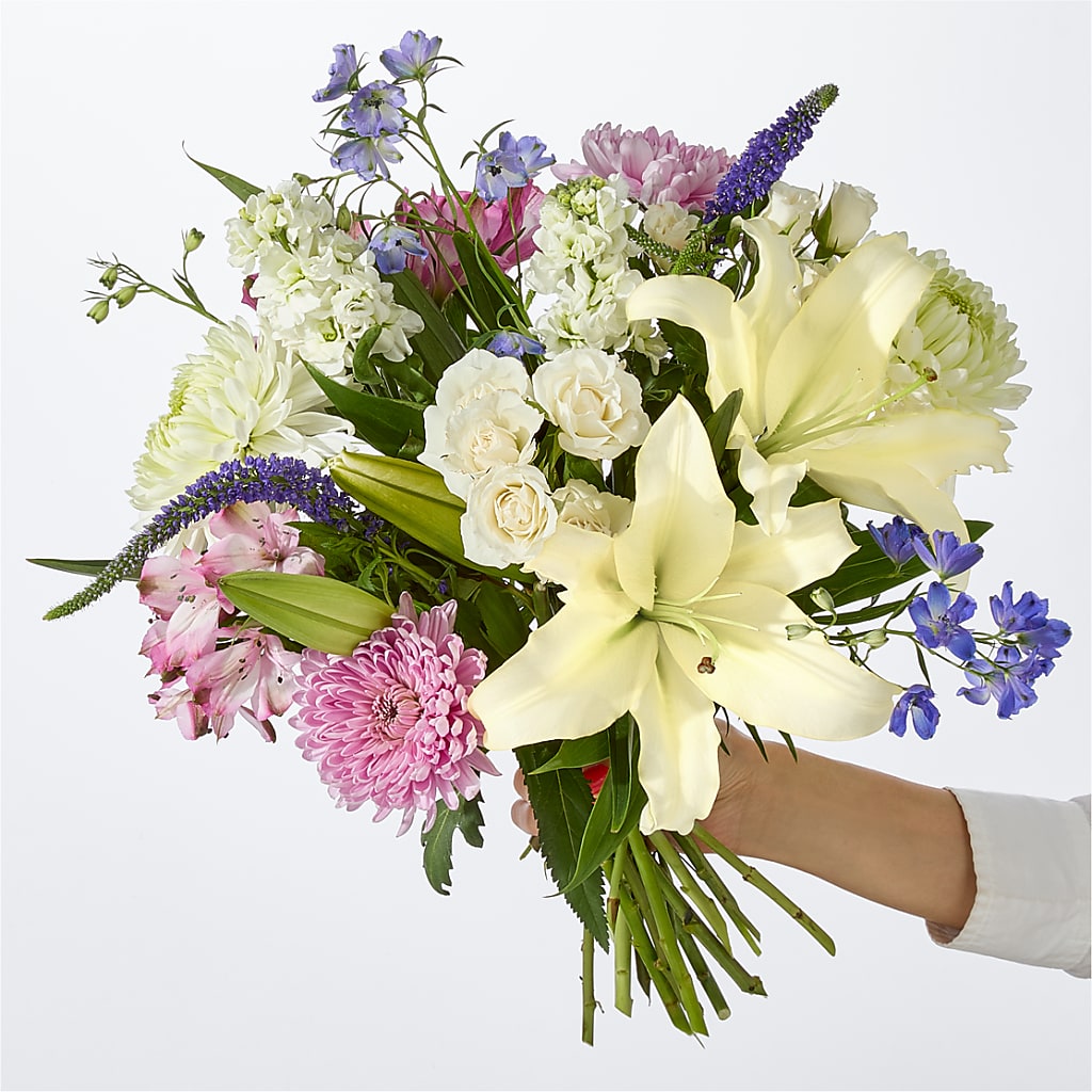 Winter Celebration Bouquet – THE LADYBUG FLORAL & GIFTS, Berlin WI