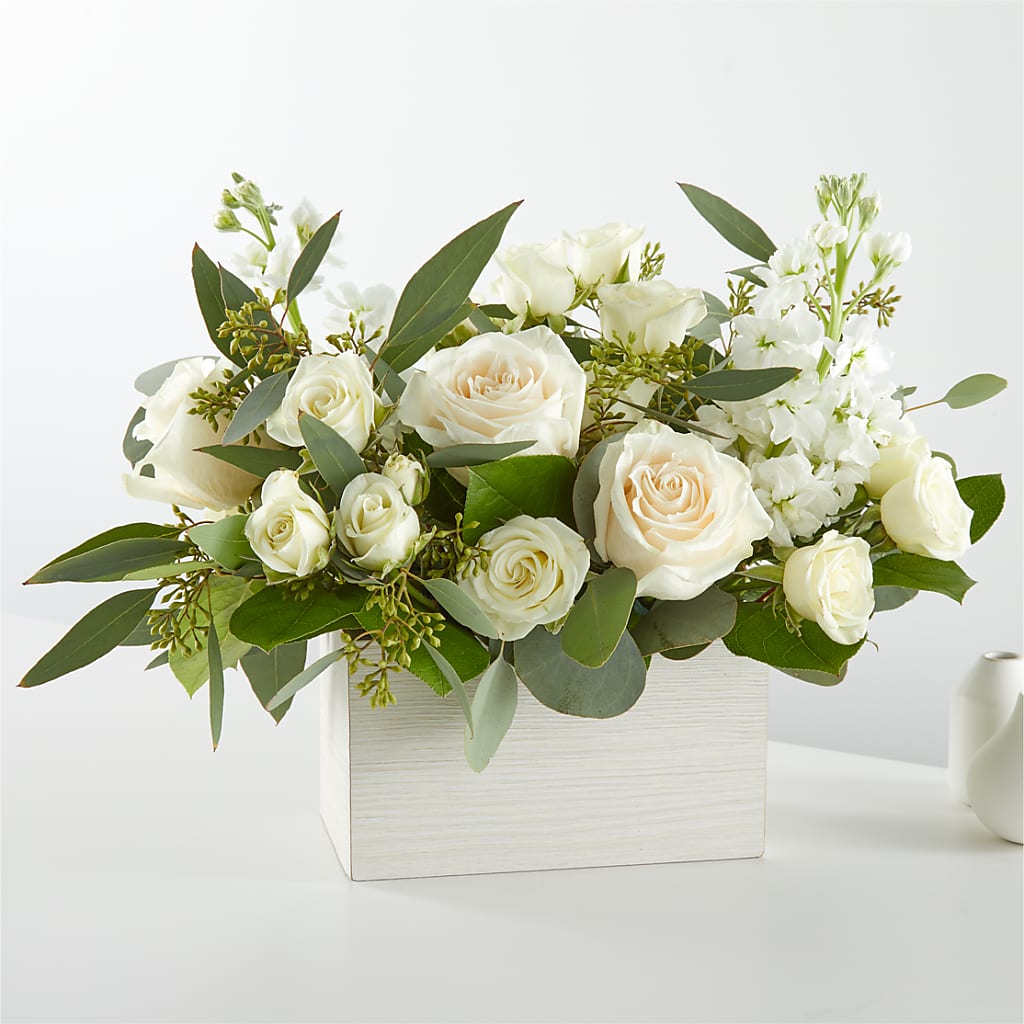 Fresh Linen Box Bouquet – THE LADYBUG FLORAL & GIFTS, Berlin WI