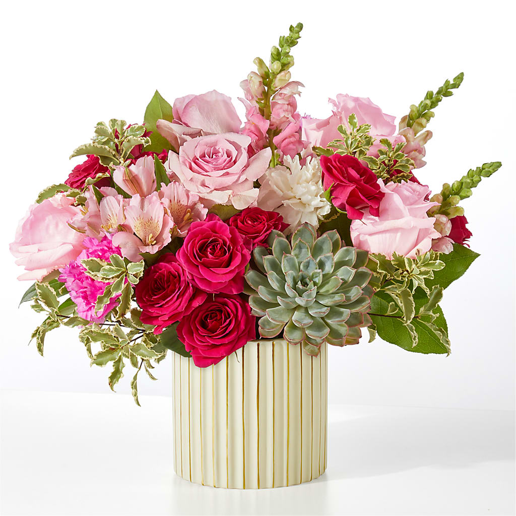 Magenta Musings Bouquet – THE LADYBUG FLORAL & GIFTS, Berlin WI