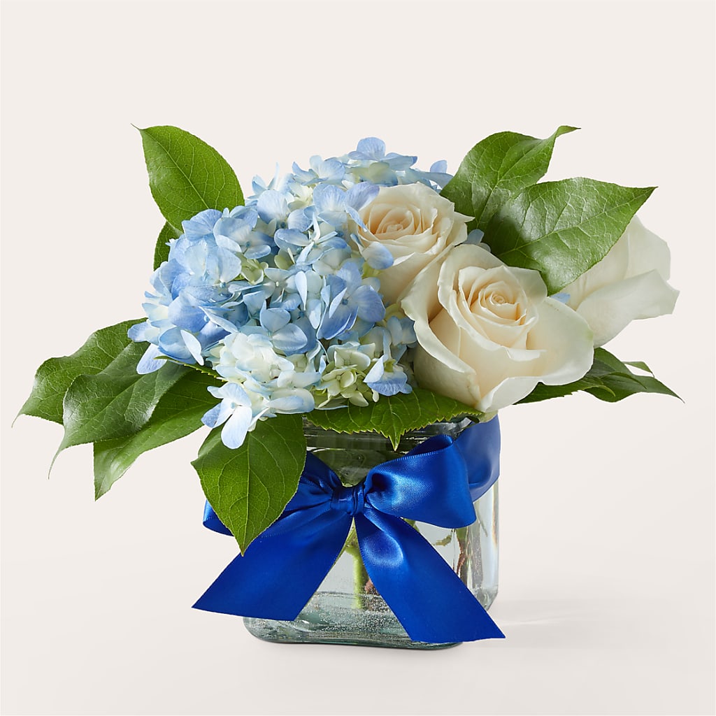 Sky Blue Delight Bouquet – THE LADYBUG FLORAL & GIFTS, Berlin WI