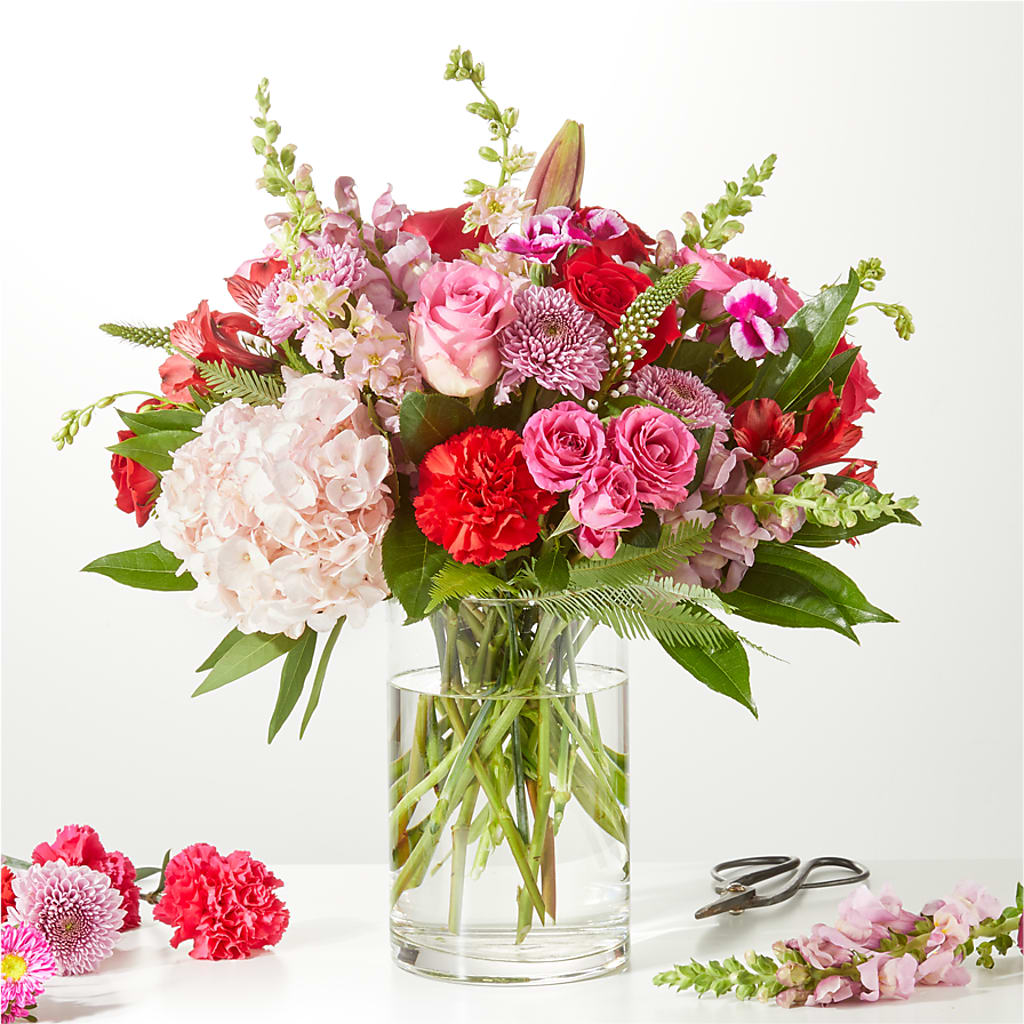 Swooning Over You - A Luxury Florist Original – THE LADYBUG FLORAL & GIFTS, Berlin WI