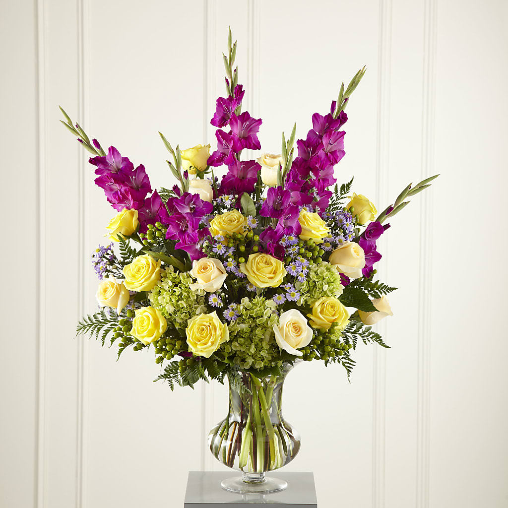 Loveliness Arrangement – THE LADYBUG FLORAL & GIFTS, Berlin WI