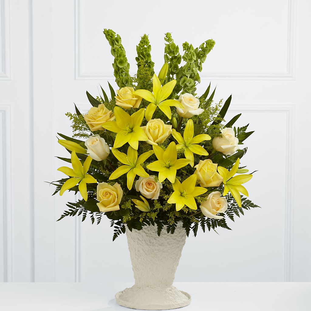 Golden Memories Arrangement – THE LADYBUG FLORAL & GIFTS, Berlin WI