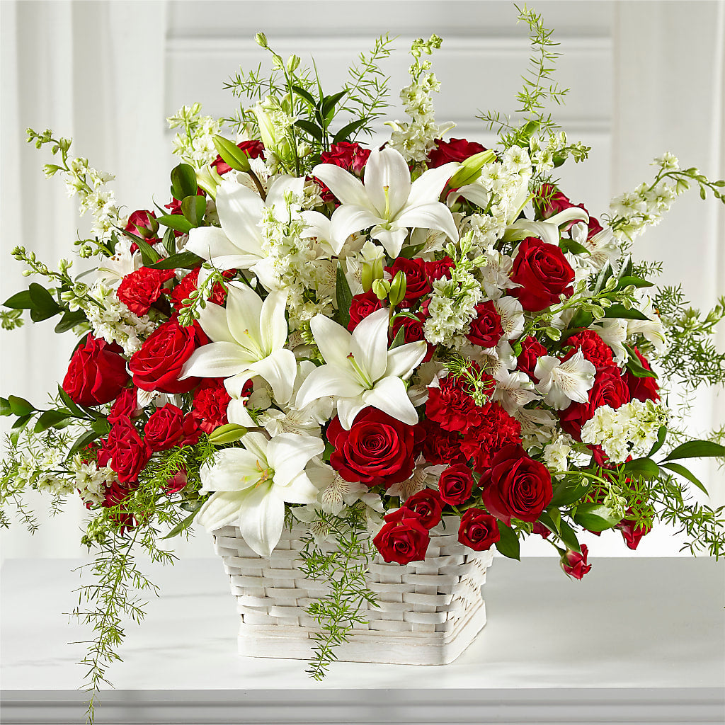 Sentiments of Love Arrangement – THE LADYBUG FLORAL & GIFTS, Berlin WI