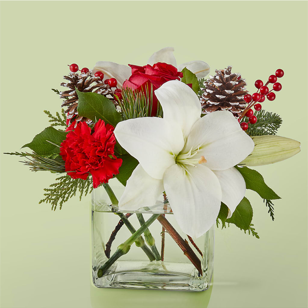 Glistening Icicles Bouquet – THE LADYBUG FLORAL & GIFTS, Berlin WI