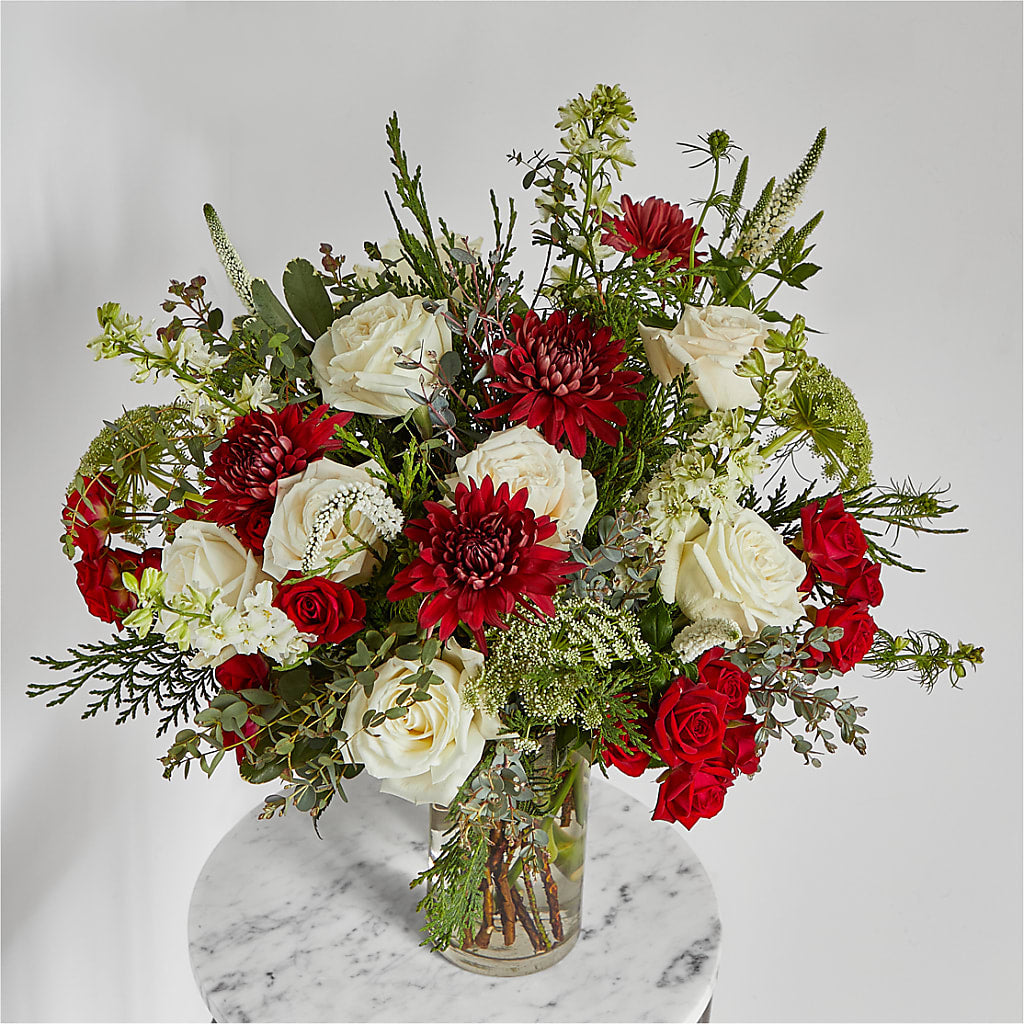 Favorite Traditions Bouquet – THE LADYBUG FLORAL & GIFTS, Berlin WI