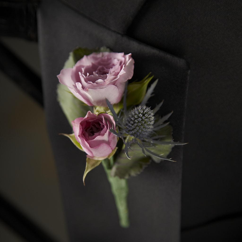 Veronica Boutonniere – THE LADYBUG FLORAL & GIFTS, Berlin WI