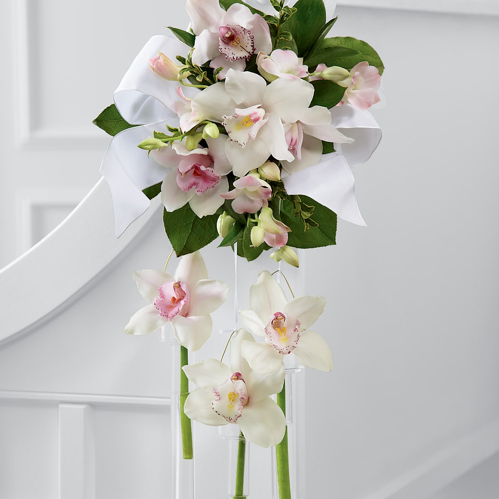 Perfect Entrance Pew Arrangement – THE LADYBUG FLORAL & GIFTS, Berlin WI