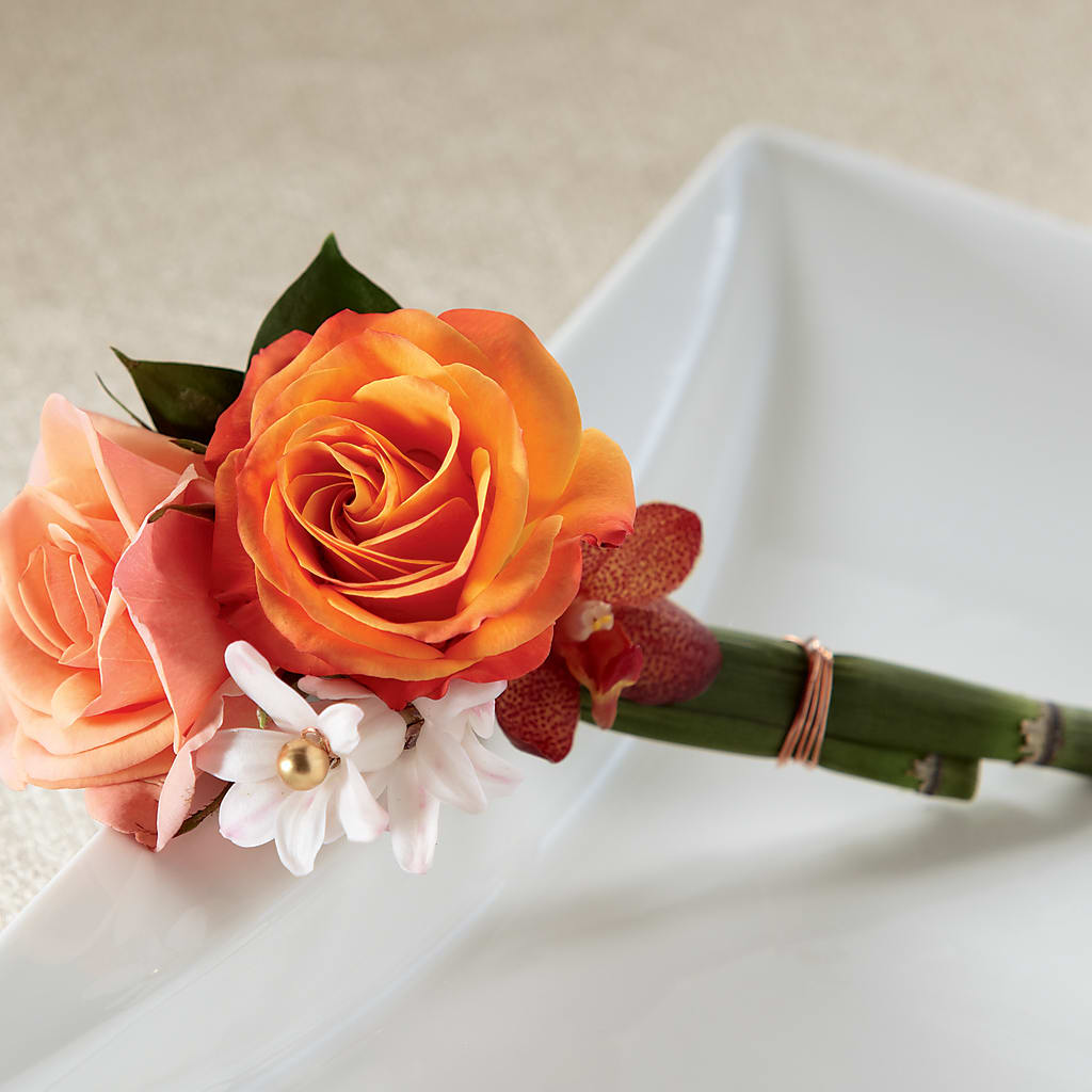 Sunset Dream Boutonniere – THE LADYBUG FLORAL & GIFTS, Berlin WI