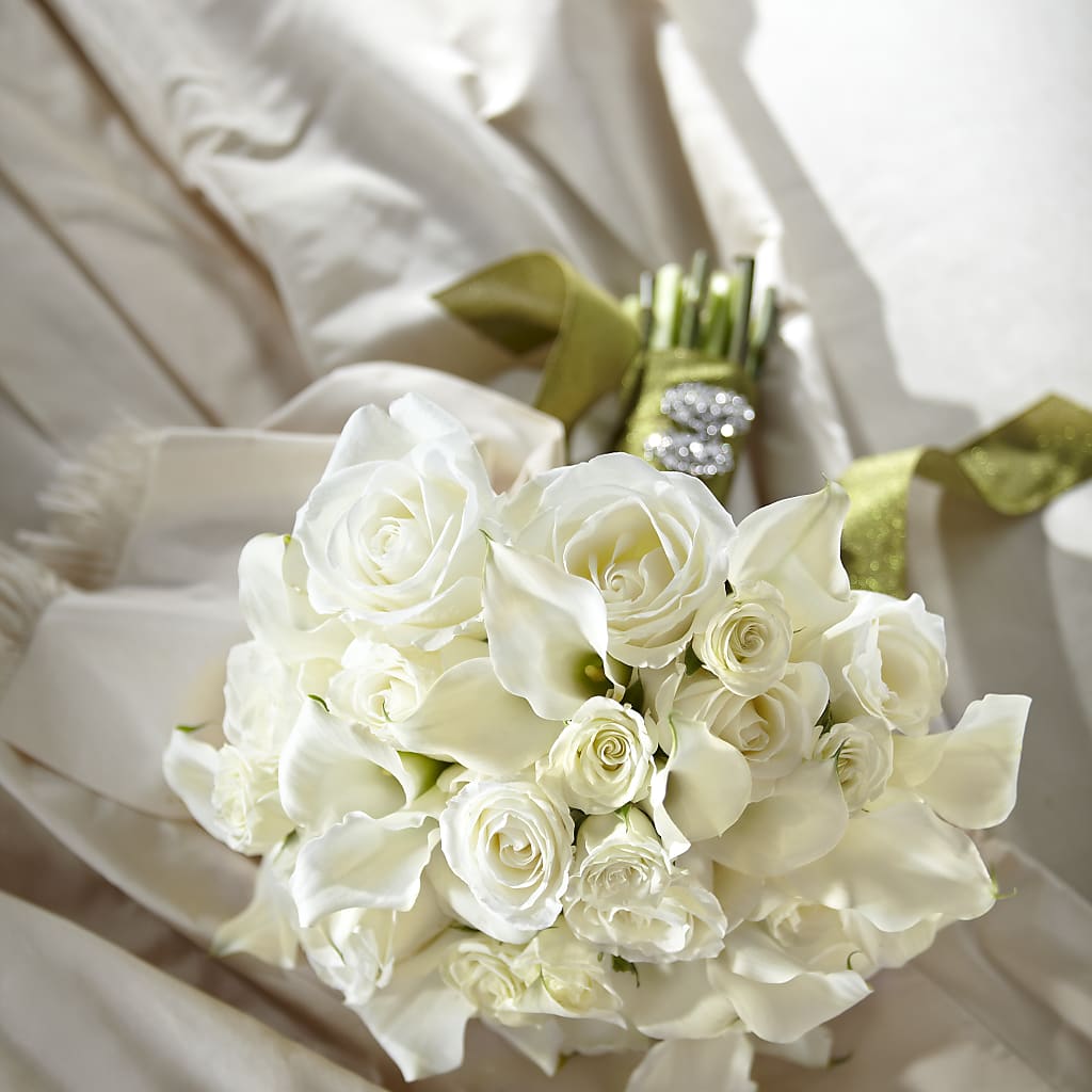 Serene Highness Bouquet – THE LADYBUG FLORAL & GIFTS, Berlin WI