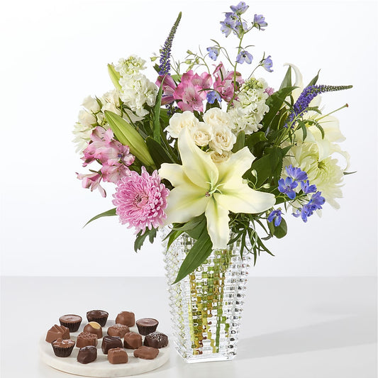 Winter Celebration Bouquet – THE LADYBUG FLORAL & GIFTS, Berlin WI