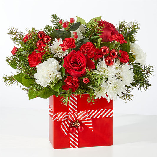 Presents Under the Tree Bouquet – THE LADYBUG FLORAL & GIFTS, Berlin WI