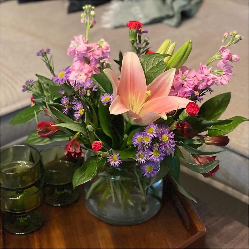 Romantique Bouquet – THE LADYBUG FLORAL & GIFTS, Berlin WI