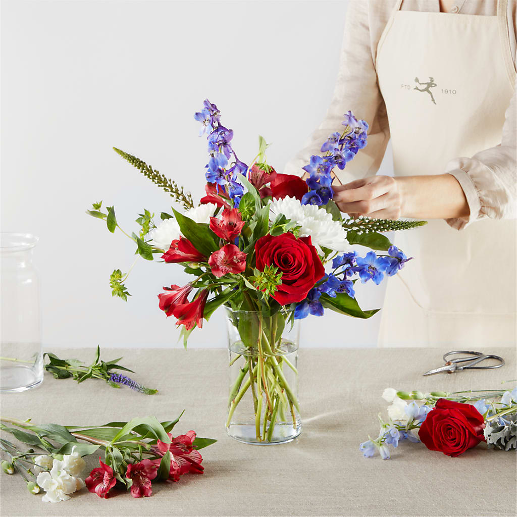 Star Spangled - A Florist Original – THE LADYBUG FLORAL & GIFTS, Berlin WI