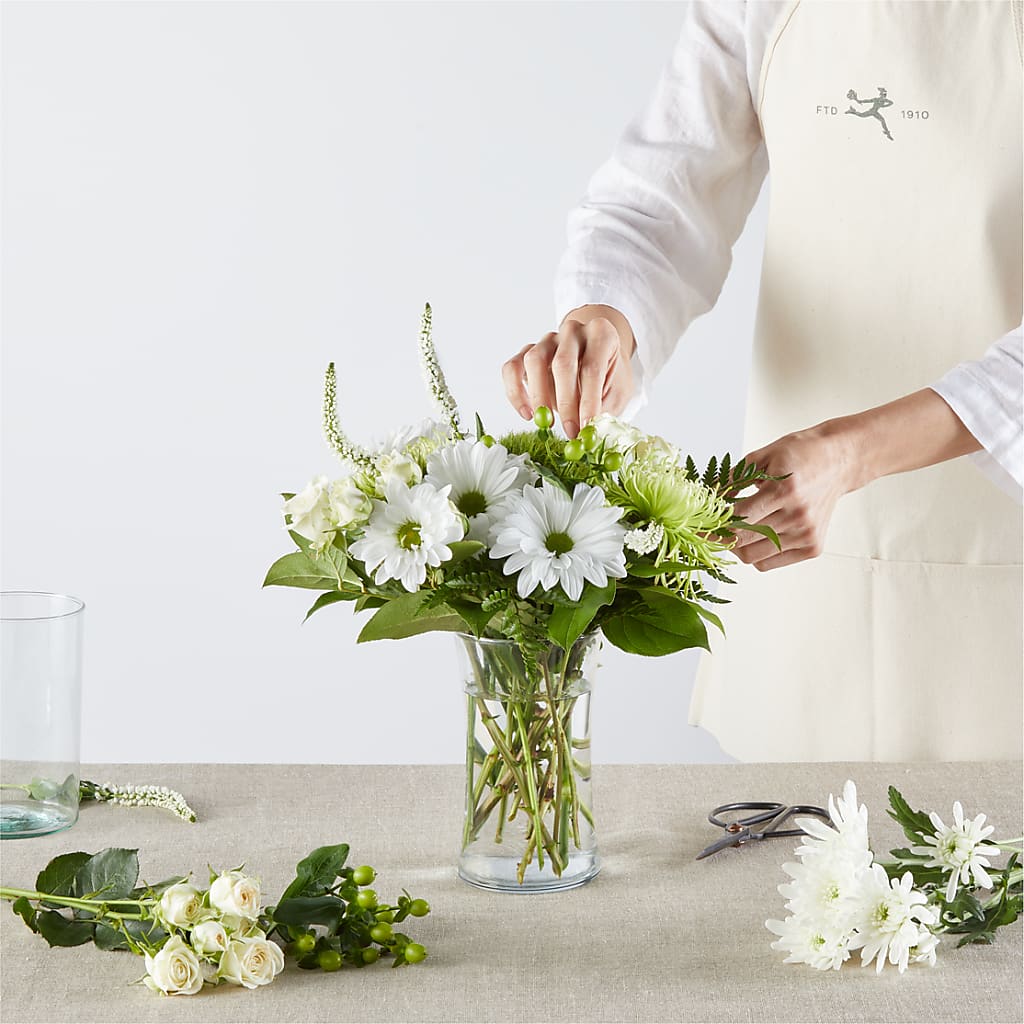 Irish Garden - A Florist Original – THE LADYBUG FLORAL & GIFTS, Berlin WI