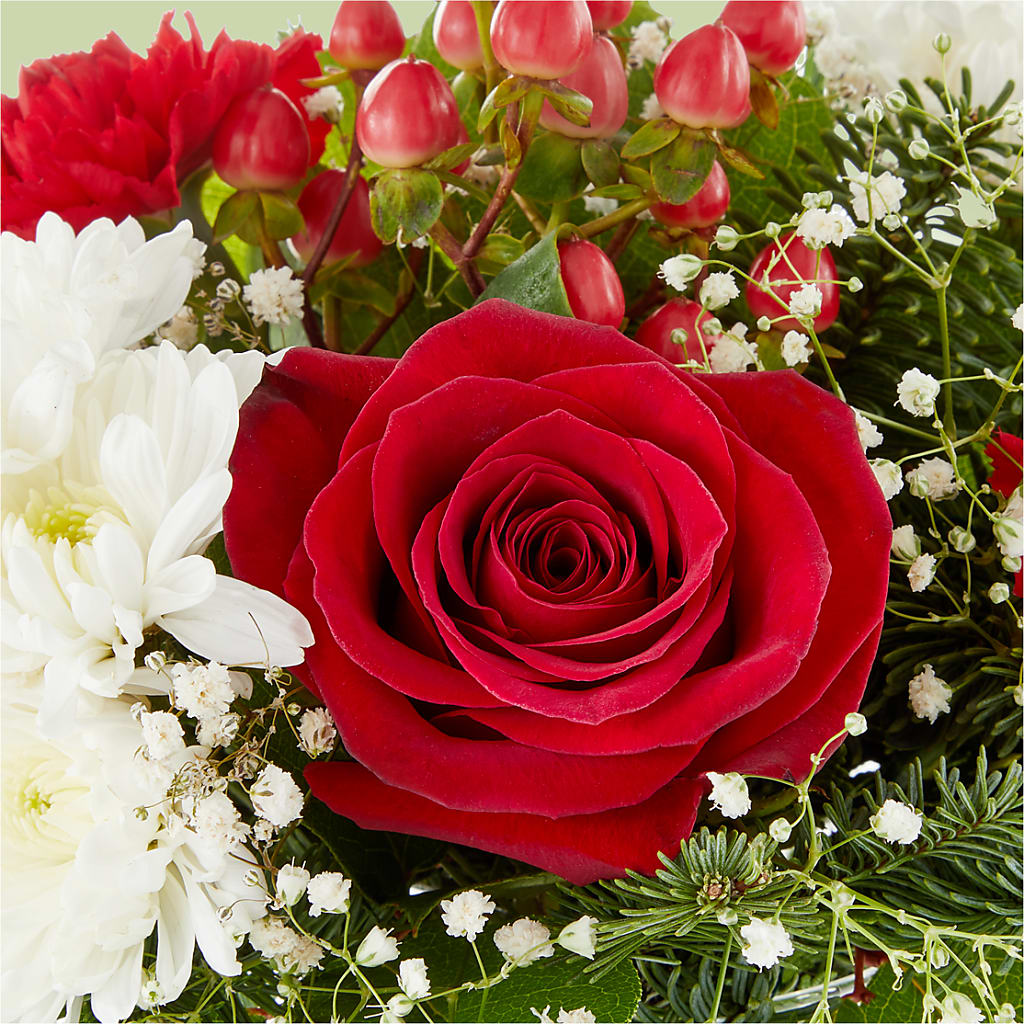 Chance of Flurries Bouquet – THE LADYBUG FLORAL & GIFTS, Berlin WI