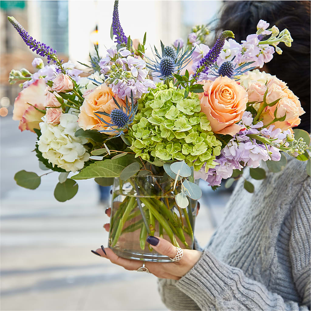Porch Swing Bouquet – THE LADYBUG FLORAL & GIFTS, Berlin WI