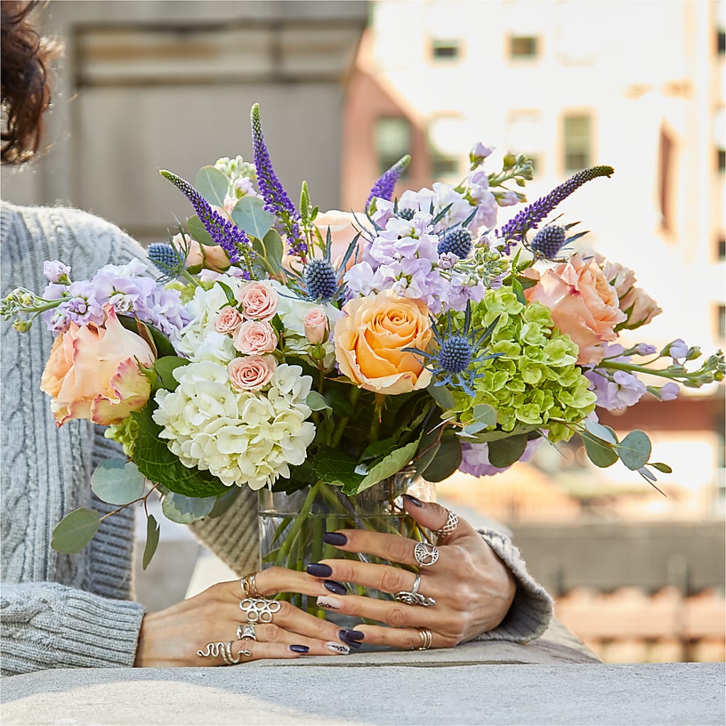 Porch Swing Bouquet – THE LADYBUG FLORAL & GIFTS, Berlin WI