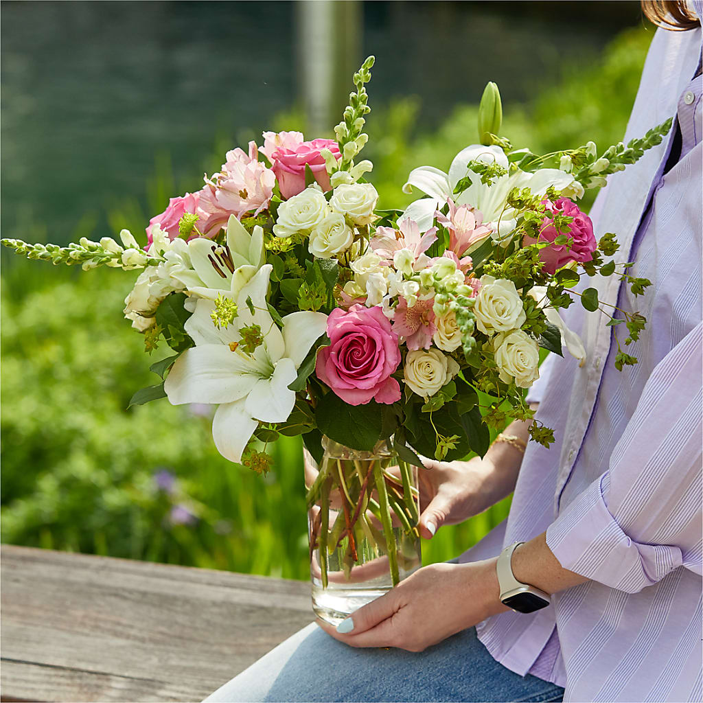 Fondly Bouquet – THE LADYBUG FLORAL & GIFTS, Berlin WI