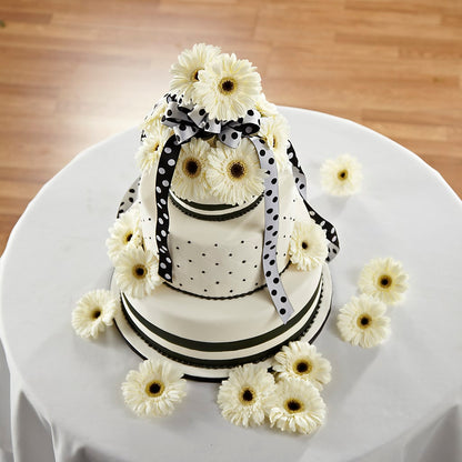 Simple Sophistication Cake Décor – THE LADYBUG FLORAL & GIFTS, Berlin WI