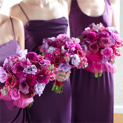 Bridesmaid's Garden Bouquet – THE LADYBUG FLORAL & GIFTS, Berlin WI