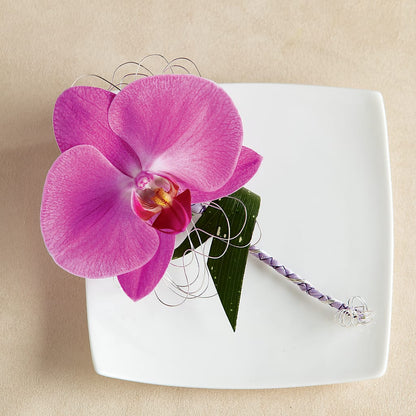 Glorious Boutonniere – THE LADYBUG FLORAL & GIFTS, Berlin WI