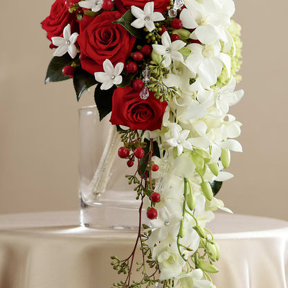 Here Comes the Bride Bouquet – THE LADYBUG FLORAL & GIFTS, Berlin WI